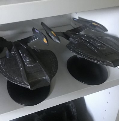 02 U.S.S. Toussaint NCC-87111 Model Diecast Ship Picard 02 U.S.S. Toussaint NCC-87111 Model Diecast Ship Picard