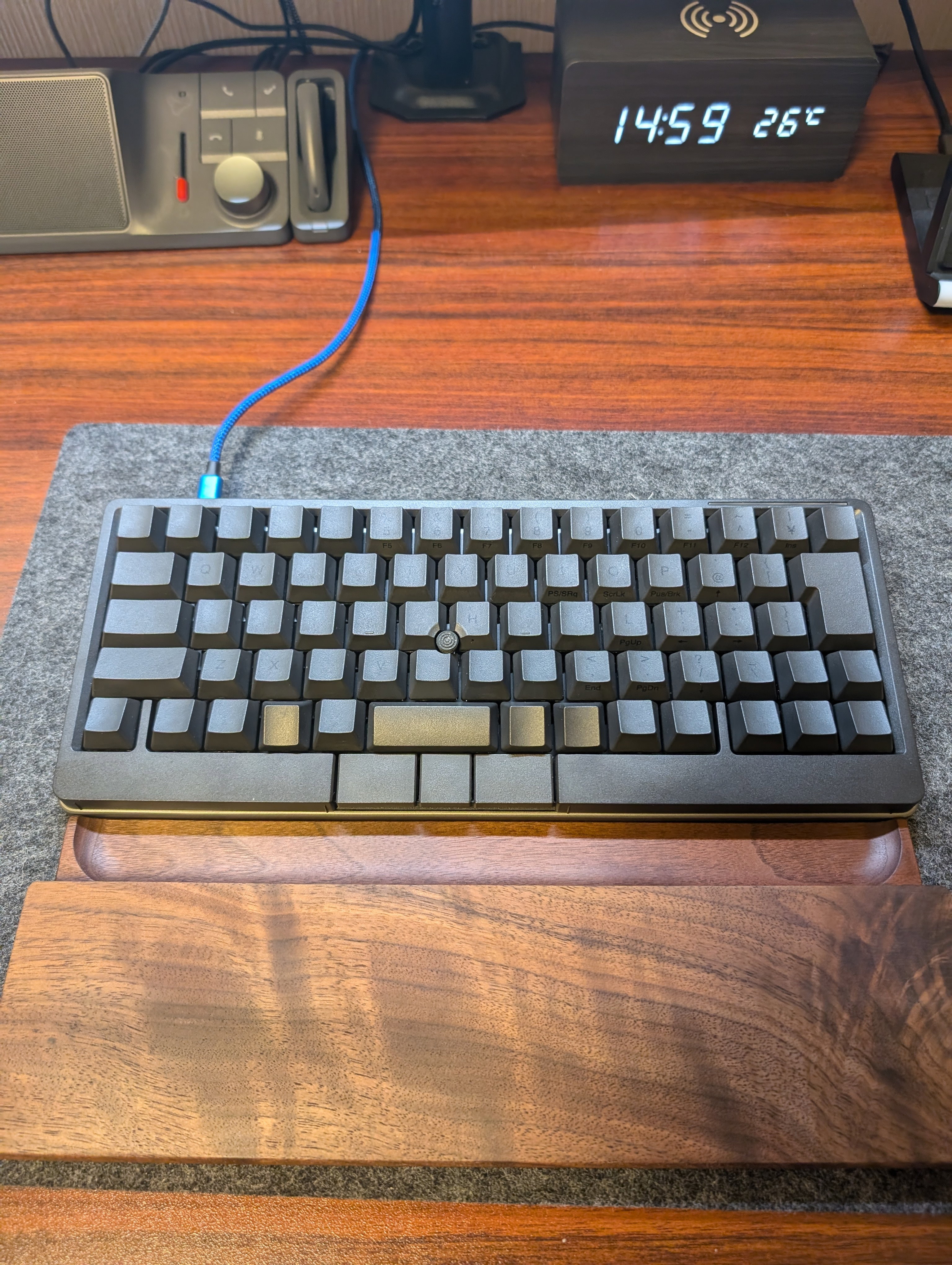 HHKB Studio専用 木製ジェスチャーパッドガイド | 松葉製作所