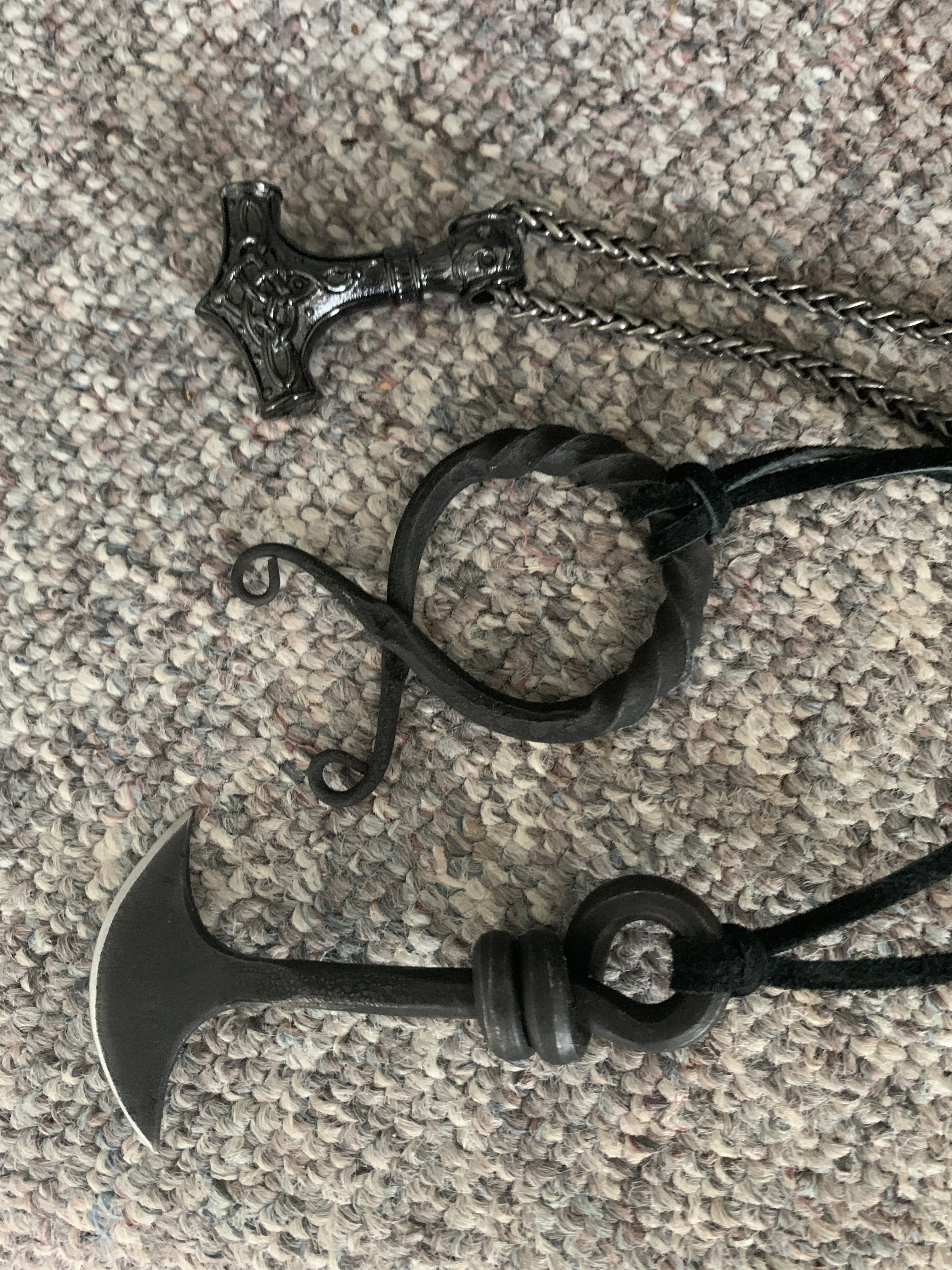Twisted Troll Cross – Horns of Odin