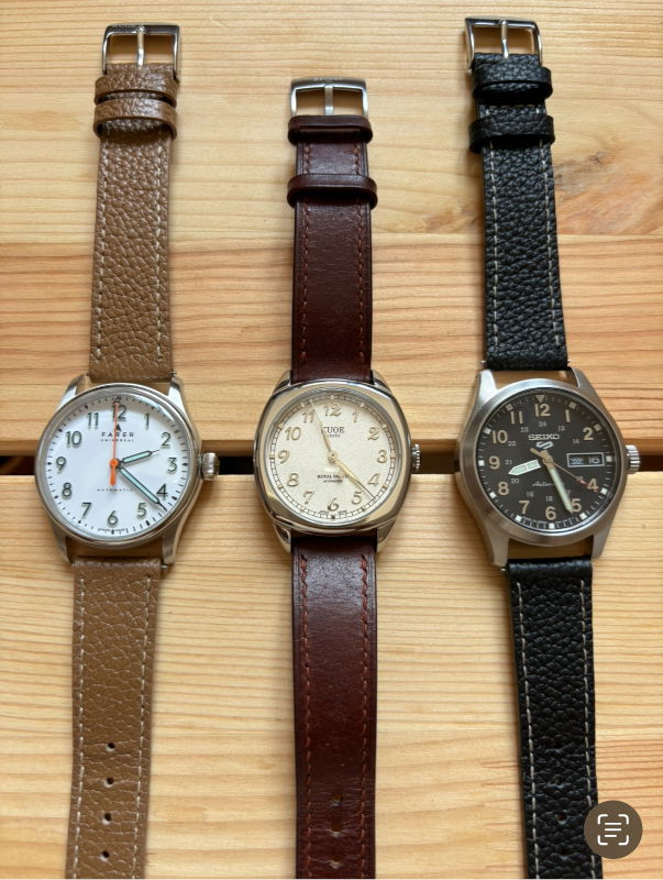 ROYAL SMITH 90-008 Silver case with silver indices dial