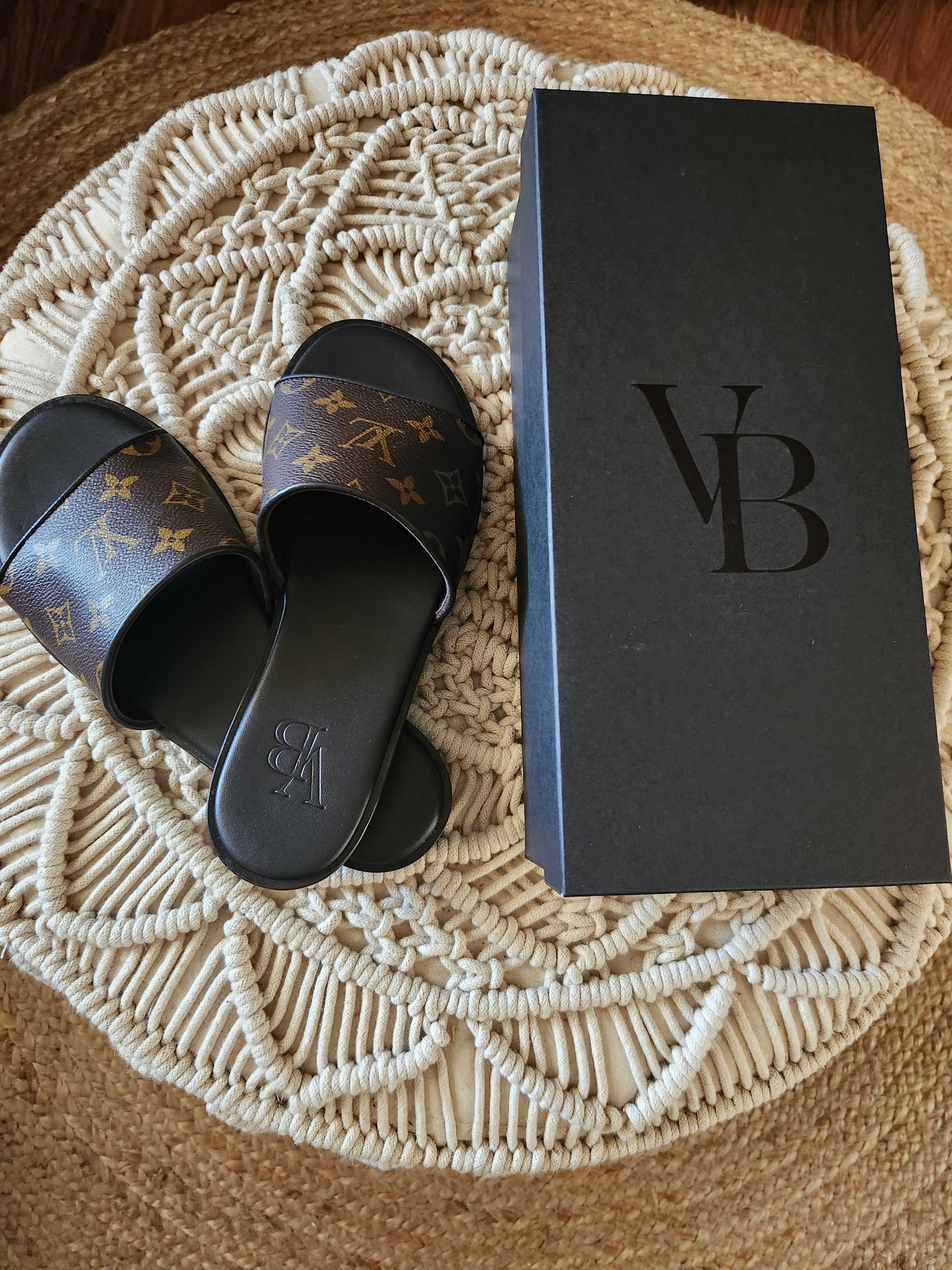LV Sandal Flats Vintage Boho Bags