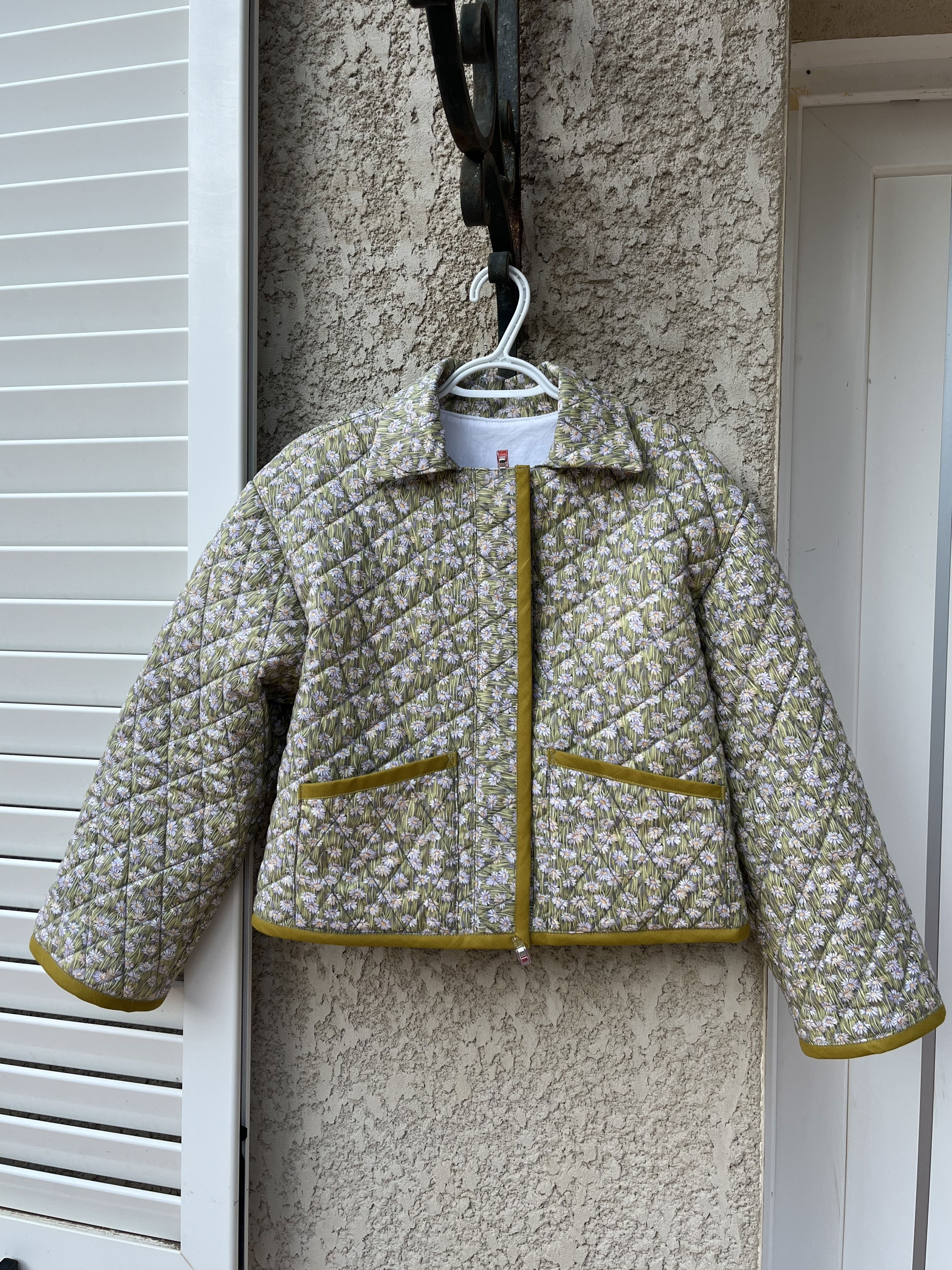 PURITAN COLLAR – Puff and Pencil