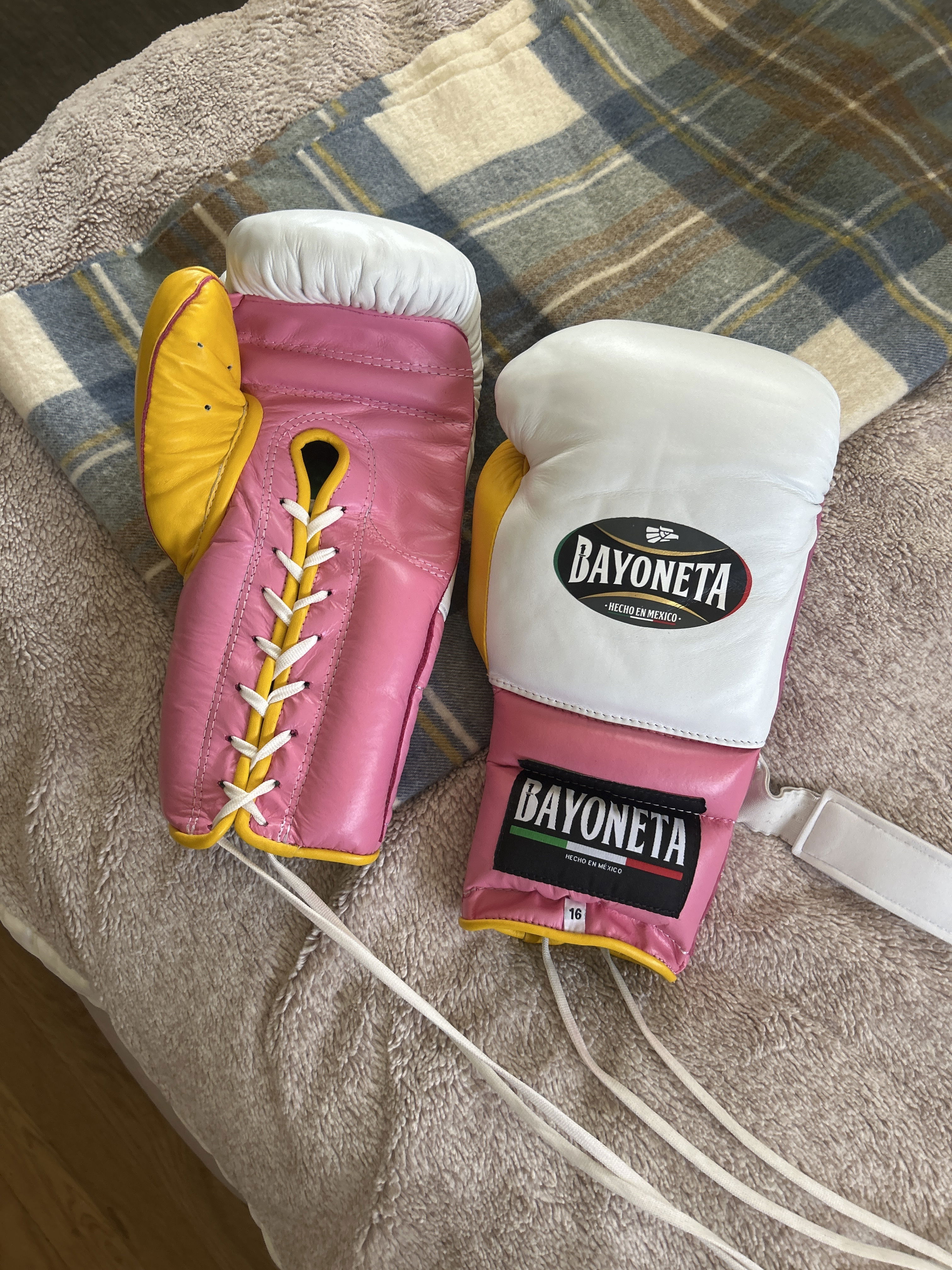 No Boxing No Life Fight Gloves - Pine Green/ Gold Boxing Gloves
