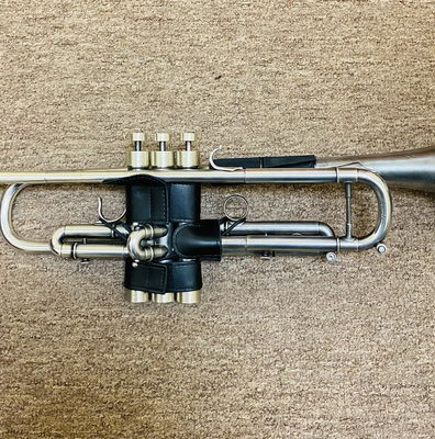 BLACK Bach Stradivarius 37 Trumpet Customized by KGUmusic BLACK Bach Stradivarius 37 Trumpet Customized by KGUmusic