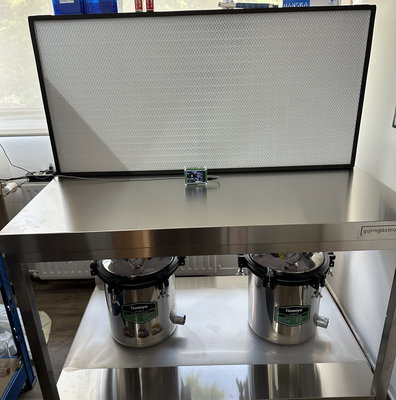 ZYLDDS Vertikale Laminar-Flow-Haube, Luftstrom-Reinigungsbank, staubfreier Werkbank-Arbeitsplatz mit Doppelventilator für die Reparatur von Telefon- LCDs, HEPA-Filter, Dual-Leuchten