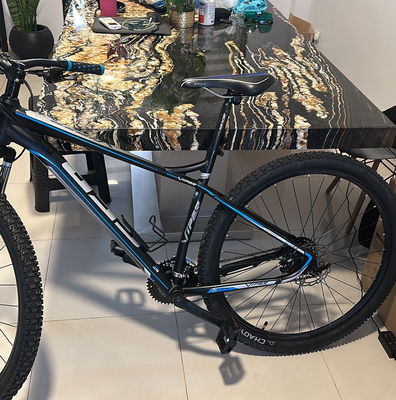 [中古]CUBE-ATTAIN RACE(2020):赤青:58サイズ Cube Attain Race Road Bike 2020 Blue And Red