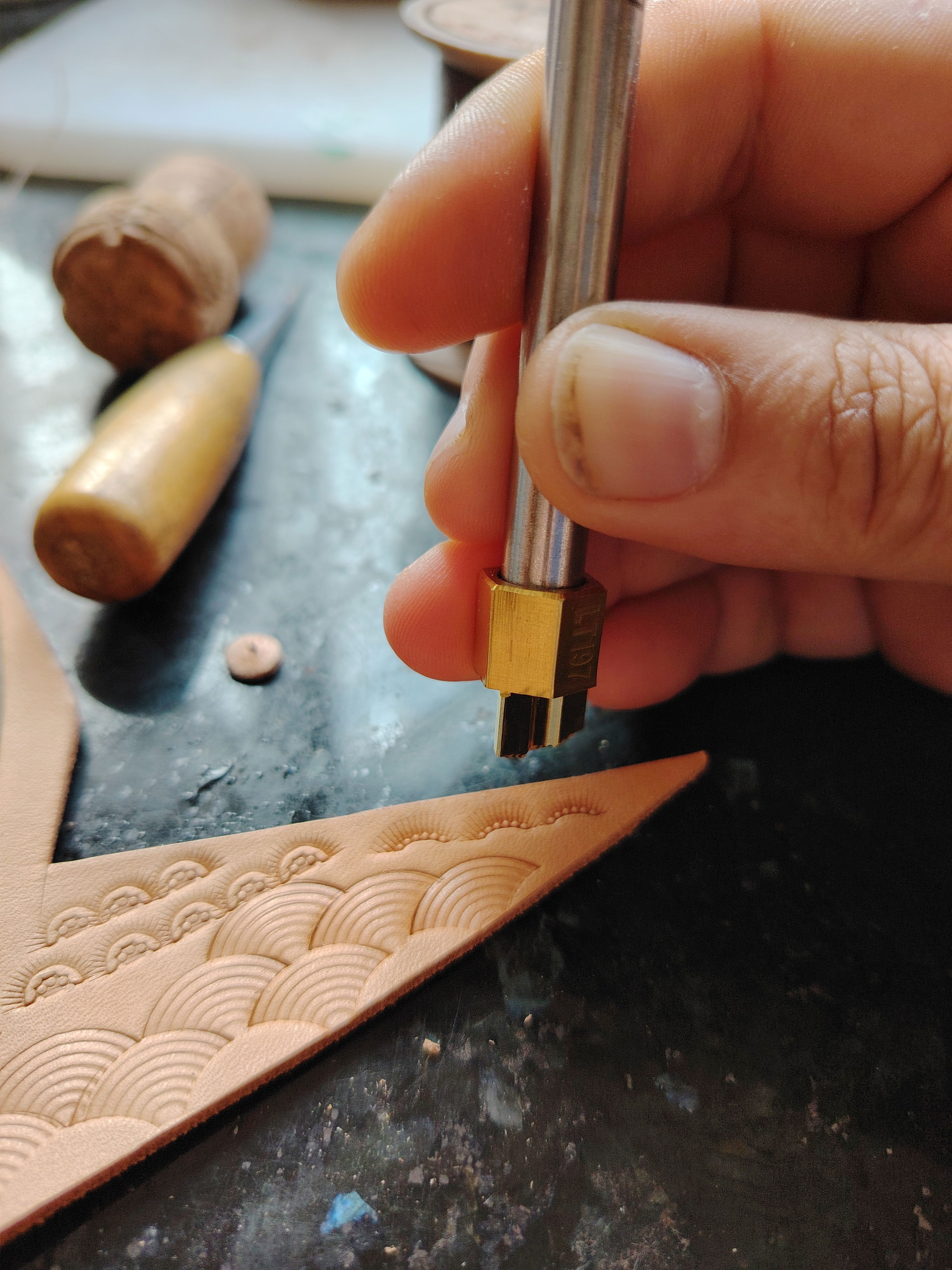 まとめ売り！England製　レトロLetrasetシート200枚 Range Rider Alphabet Leather Stamp Steel Set – A–Z and 0–9