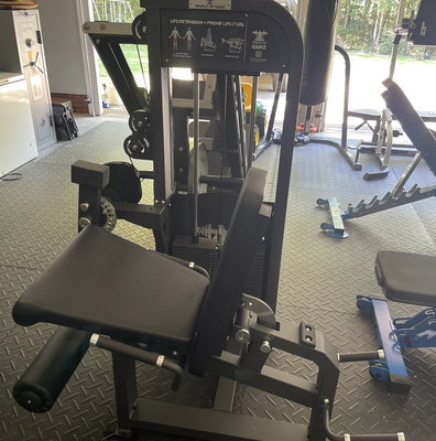 SELECTORIZED LEG EXTENSION + PRONE LEG CURL MACHINE VERSION 3