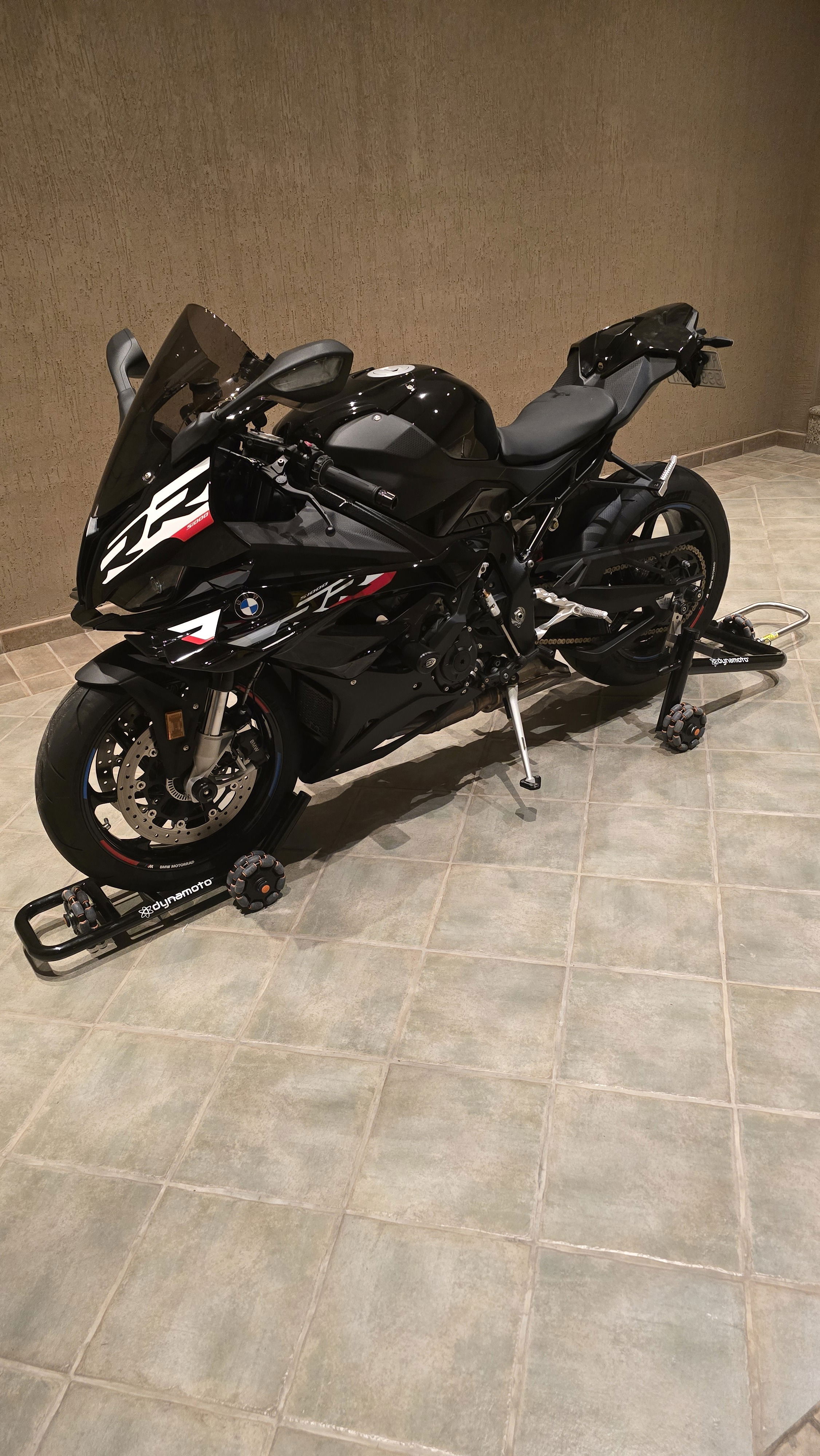 Dynamoto バイクスタンド BMW R9t など Dynamoto バイクスタンド BMW R9t など