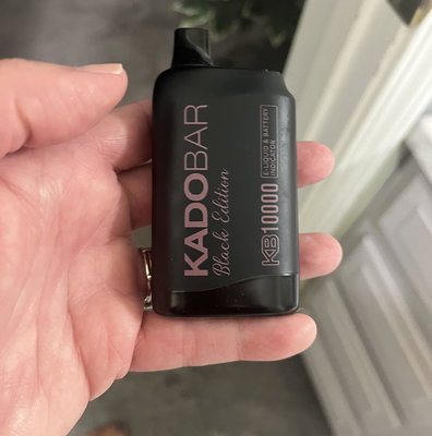 Virginia Tobacco Kado Bar Black Edition Vape