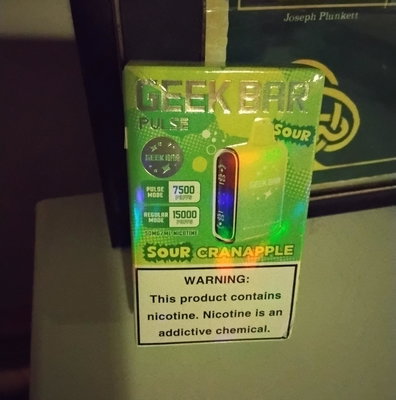 Sour Cranapple Geek Bar Pulse Pulse Vape