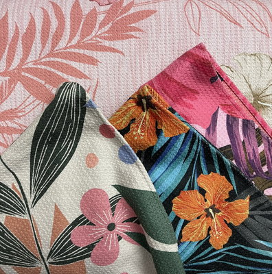 Waffle Weave Bath Towel - Hibiscus Flowers | RHB Hawaii