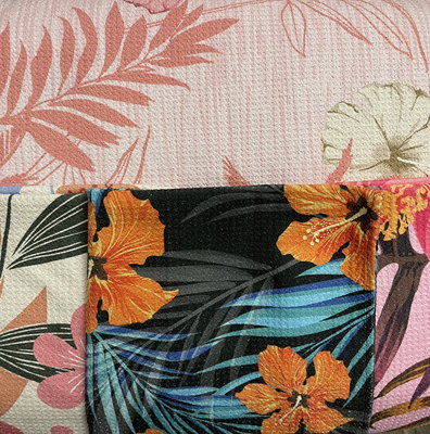 Waffle Weave Bath Towel - Hibiscus Flowers | RHB Hawaii