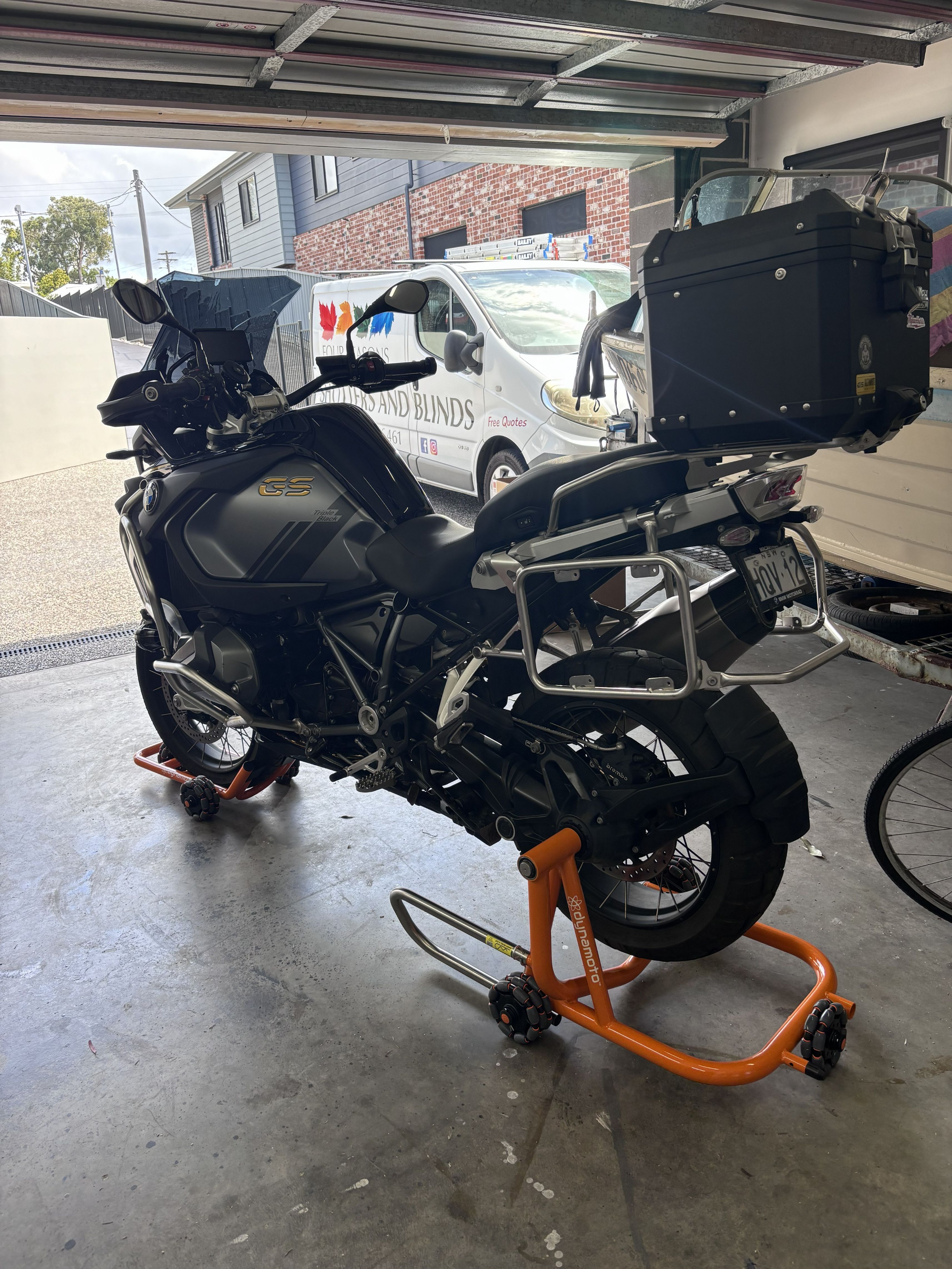 Dynamoto バイクスタンド  R9t など BMW R NineT 2014 –> All variants (53.5 mm Pin) Front & Rear Multi