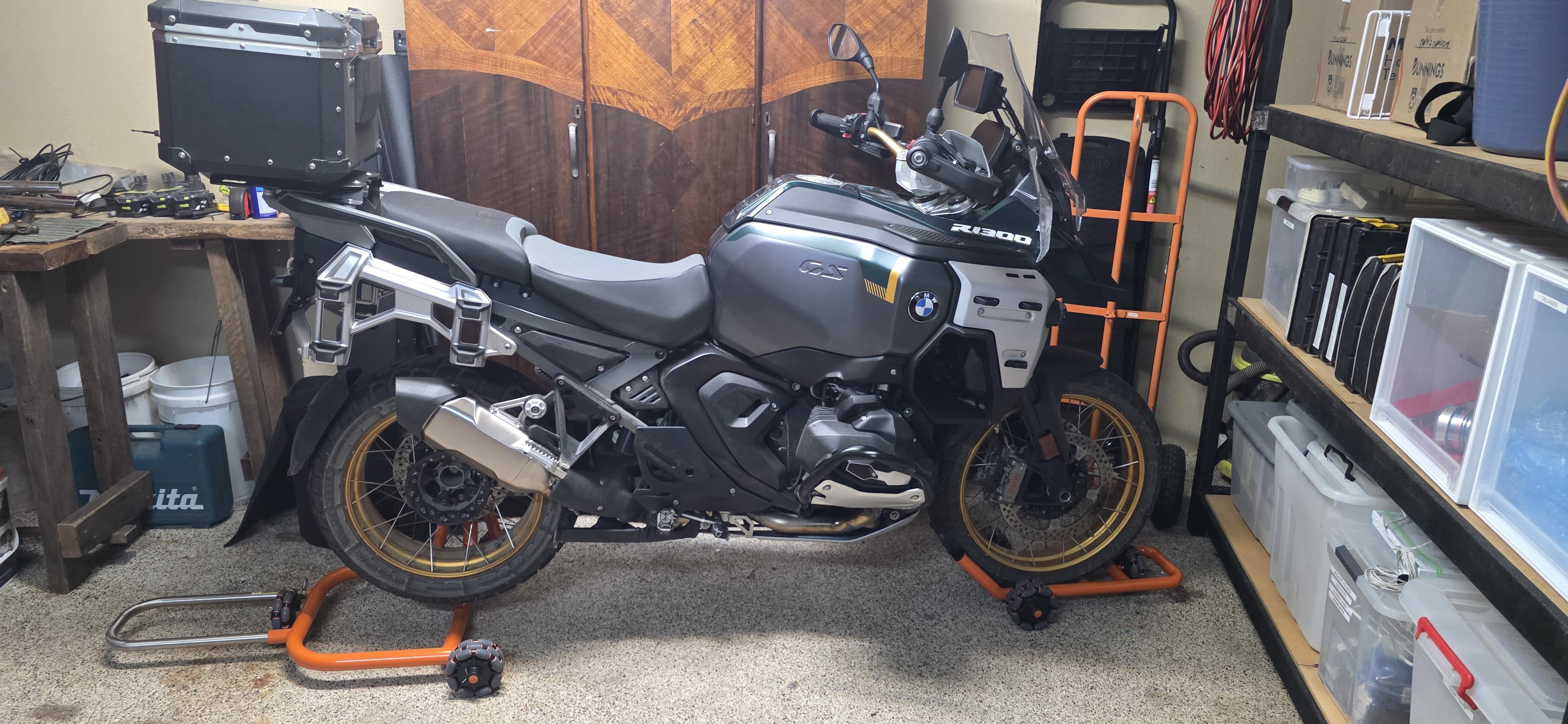 Dynamoto バイクスタンド  R9t など BMW R NineT 2014 –> All variants (53.5 mm Pin) Front & Rear Multi