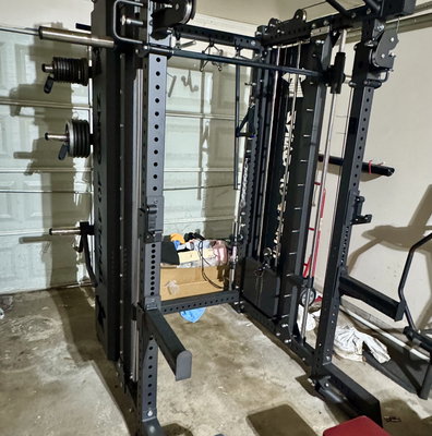 PLATE-LOADED ISO-LATERAL FRONT LAT PULLDOWN (SUPINATED GRIP