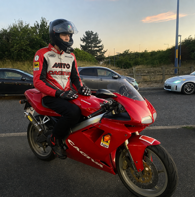 ホルヘ・ロレンソのYamahaスーツを手に入れよう！